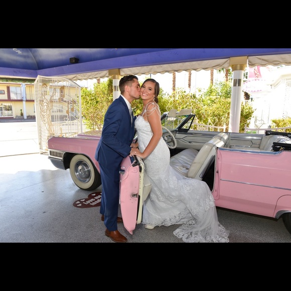 Meet your Posher, Mariah - Picture 1 of 8